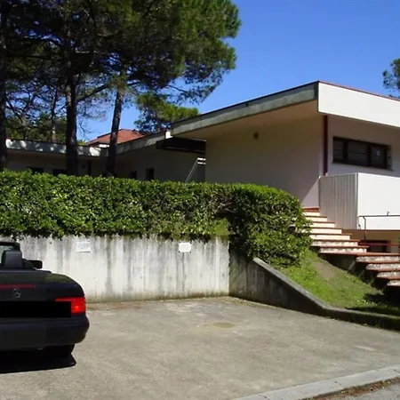 Functional Flat With Balcony For 7 Guests In