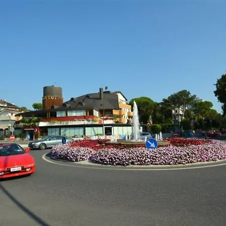 Apartamento Functional Flat With Balcony For 7 Guests In Lignano Sabbiadoro