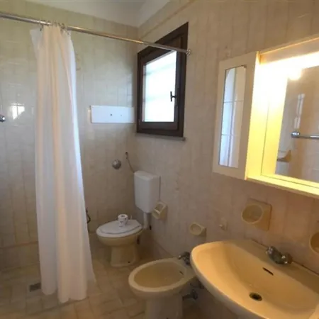 Functional Flat With Balcony For 7 Guests In Lignano Sabbiadoro